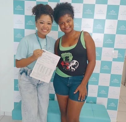 Cursos profissionalizantes de maquiagem, barbeiro, cabeleireiro, manicure, extensão de cílios, design de sobrancelhas, alongamento de unhas, unhas decoradas, micropigmentação curso de tranças. Carapicuíba SP.