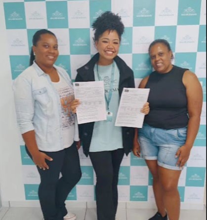 Cursos profissionalizantes de maquiagem, barbeiro, cabeleireiro, manicure, extensão de cílios, design de sobrancelhas, alongamento de unhas, unhas decoradas, micropigmentação curso de tranças. Carapicuíba São Paulo, SP.